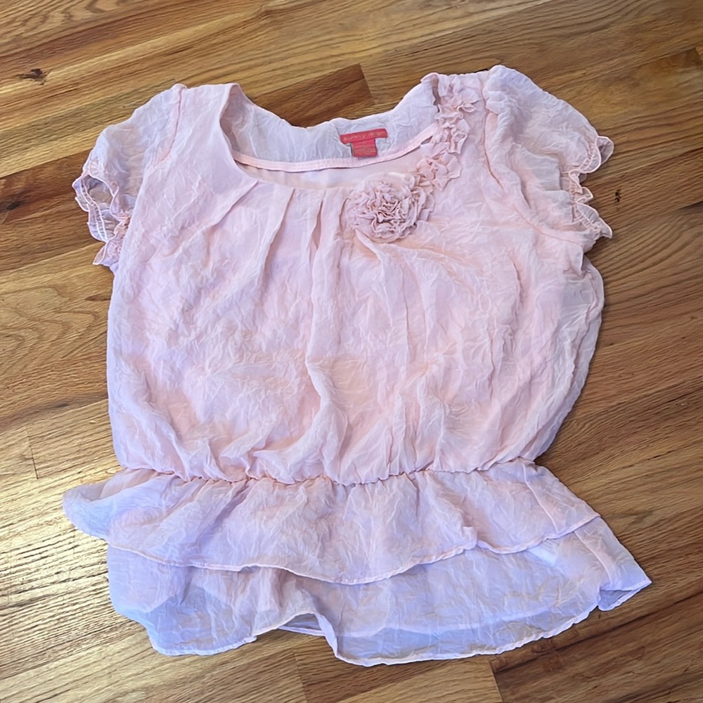 Sunny Leigh top. Beautiful pinkish very feminine.